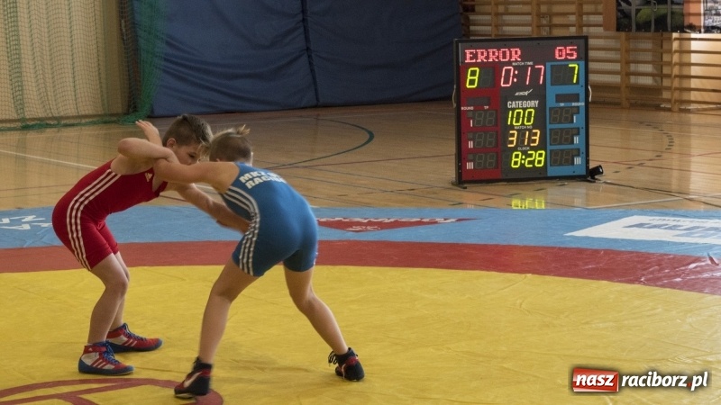 Zdjęcie w galerii na portalu naszraciborz.pl: Zapaśnicze zmagania na matach w Rudniku  wiadomości z regionu