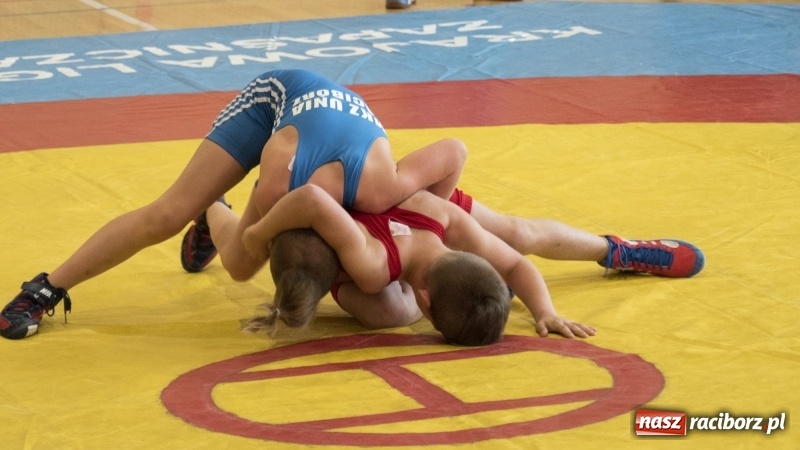 Zdjęcie w galerii na portalu naszraciborz.pl: Zapaśnicze zmagania na matach w Rudniku  wiadomości z regionu