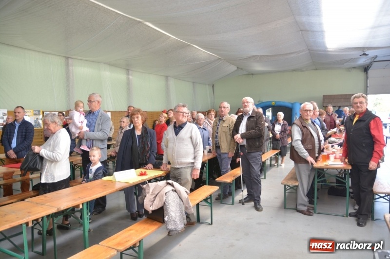 Zdjęcie w galerii na portalu naszraciborz.pl: Mniejszość niemiecka spotkała się w Pietrowicach Wielkich  wiadomości z regionu