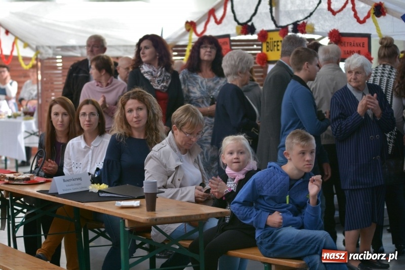Zdjęcie w galerii na portalu naszraciborz.pl: Mniejszość niemiecka spotkała się w Pietrowicach Wielkich  wiadomości z regionu