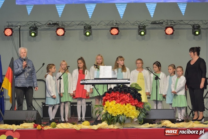 Zdjęcie w galerii na portalu naszraciborz.pl: Mniejszość niemiecka spotkała się w Pietrowicach Wielkich  wiadomości z regionu