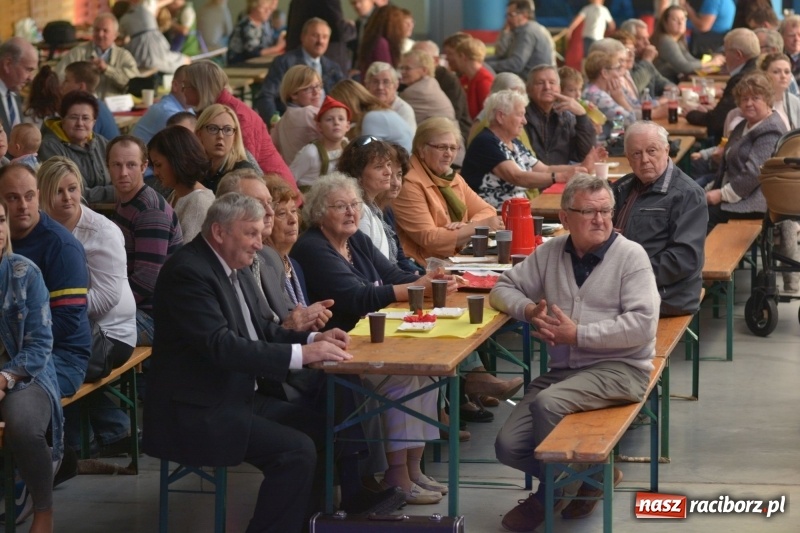 Zdjęcie w galerii na portalu naszraciborz.pl: Mniejszość niemiecka spotkała się w Pietrowicach Wielkich  wiadomości z regionu