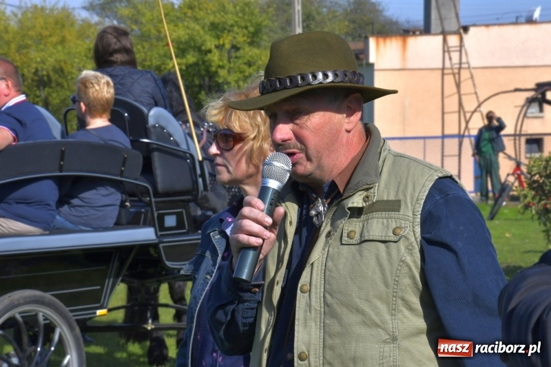 Zdjęcie w galerii na portalu naszraciborz.pl: Piękna pogoda, malownicze krajobrazy i pogoń za lisem – Hubertus w Kornowacu FOTO i WIDEO wiadomości z regionu