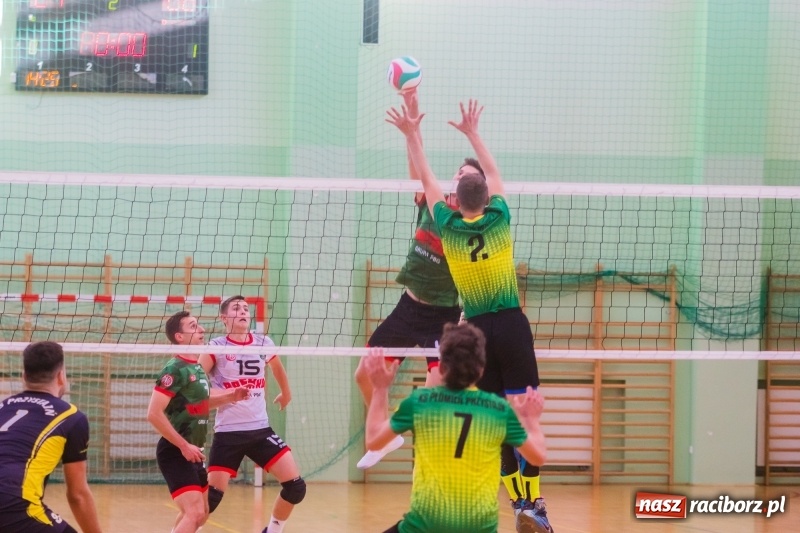 Zdjęcie w galerii na portalu naszraciborz.pl: Siatkówka: Płomień Przystajń dzielnie walczył, lecz punktów nie uświadczył wiadomości z regionu