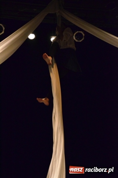 Zdjęcie w galerii na portalu naszraciborz.pl: Czy jest sposób by go przerwać? Zatrzymać Obrotówkę na deskach RCK wiadomości z regionu