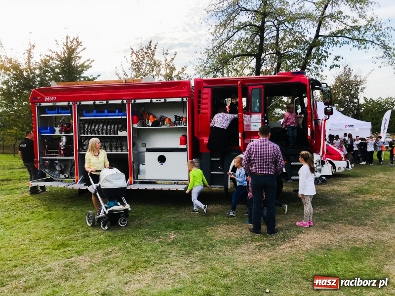 Zdjęcie w galerii na portalu naszraciborz.pl: I ty możesz zostać strażakiem, czyli rodzinny festyn w Brzeziu  wiadomości z regionu