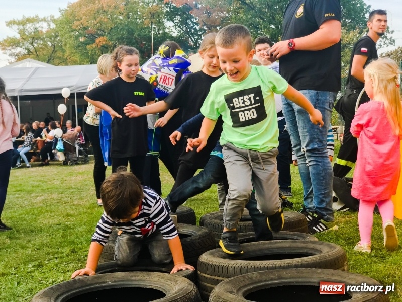 Zdjęcie w galerii na portalu naszraciborz.pl: I ty możesz zostać strażakiem, czyli rodzinny festyn w Brzeziu  wiadomości z regionu