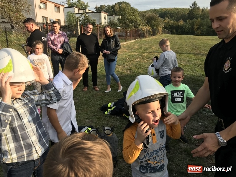 Zdjęcie w galerii na portalu naszraciborz.pl: I ty możesz zostać strażakiem, czyli rodzinny festyn w Brzeziu  wiadomości z regionu