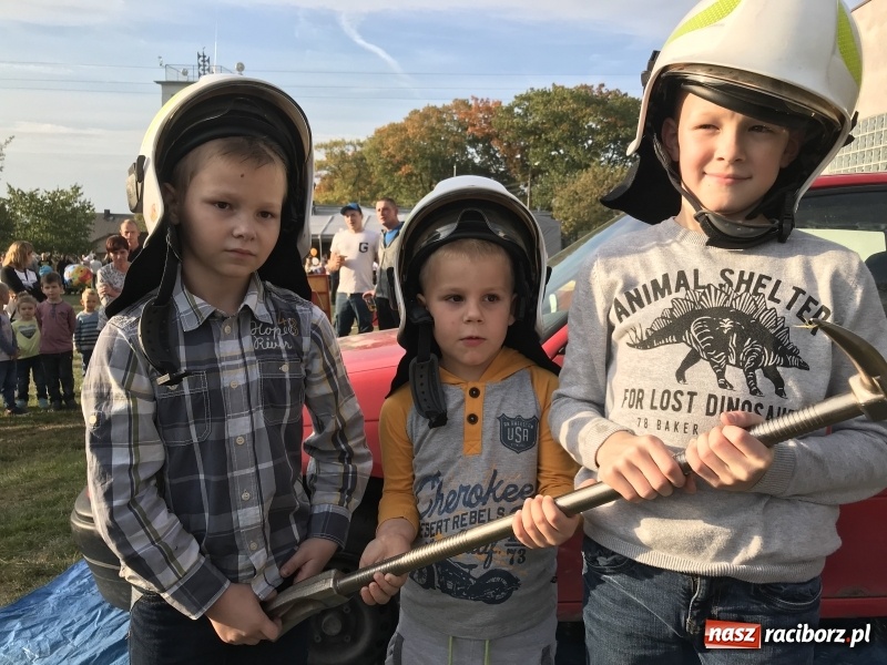 Zdjęcie w galerii na portalu naszraciborz.pl: I ty możesz zostać strażakiem, czyli rodzinny festyn w Brzeziu  wiadomości z regionu
