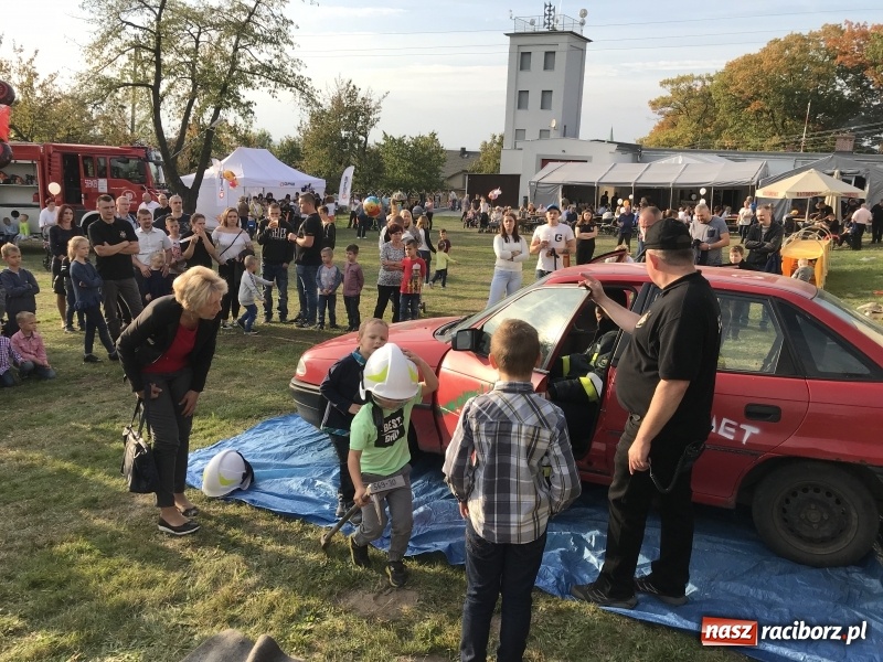 Zdjęcie w galerii na portalu naszraciborz.pl: I ty możesz zostać strażakiem, czyli rodzinny festyn w Brzeziu  wiadomości z regionu