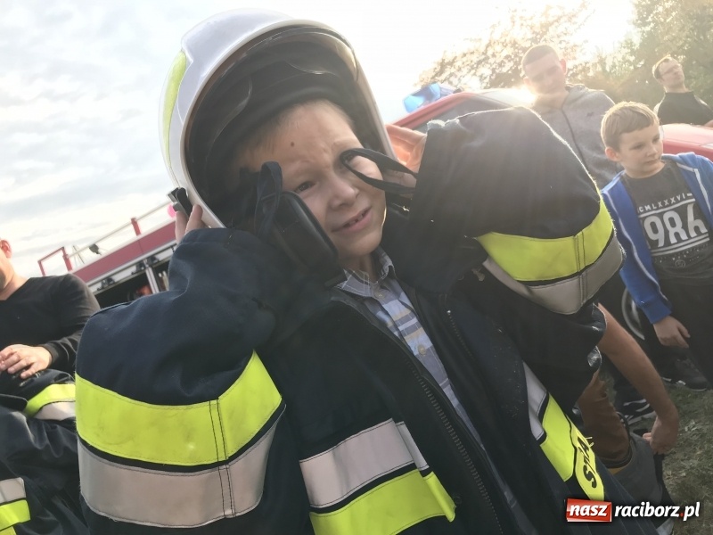 Zdjęcie w galerii na portalu naszraciborz.pl: I ty możesz zostać strażakiem, czyli rodzinny festyn w Brzeziu  wiadomości z regionu