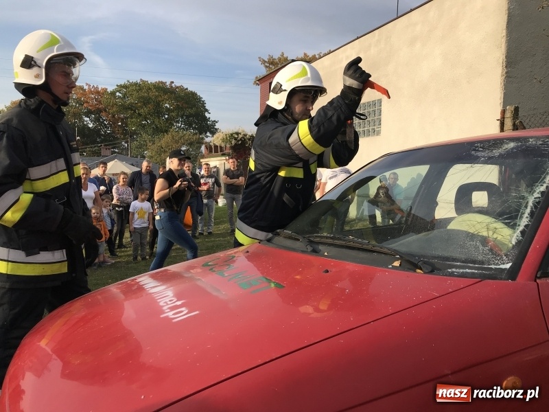 Zdjęcie w galerii na portalu naszraciborz.pl: I ty możesz zostać strażakiem, czyli rodzinny festyn w Brzeziu  wiadomości z regionu
