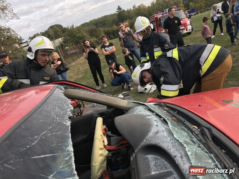 Zdjęcie w galerii na portalu naszraciborz.pl: I ty możesz zostać strażakiem, czyli rodzinny festyn w Brzeziu  wiadomości z regionu