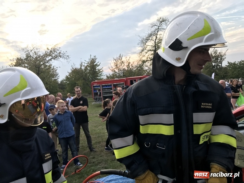 Zdjęcie w galerii na portalu naszraciborz.pl: I ty możesz zostać strażakiem, czyli rodzinny festyn w Brzeziu  wiadomości z regionu