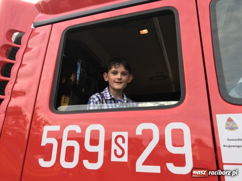 Zdjęcie w galerii na portalu naszraciborz.pl: I ty możesz zostać strażakiem, czyli rodzinny festyn w Brzeziu  wiadomości z regionu