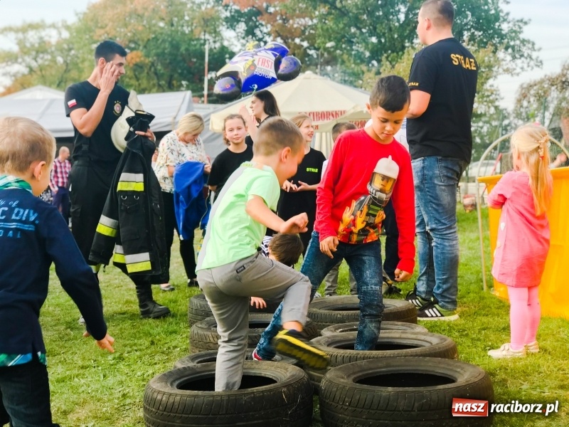 Zdjęcie w galerii na portalu naszraciborz.pl: I ty możesz zostać strażakiem, czyli rodzinny festyn w Brzeziu  wiadomości z regionu