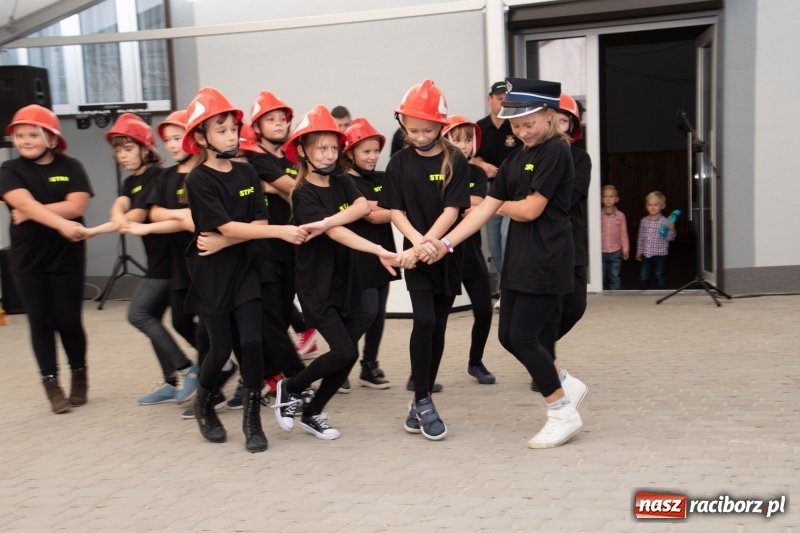 Zdjęcie w galerii na portalu naszraciborz.pl: I ty możesz zostać strażakiem, czyli rodzinny festyn w Brzeziu  wiadomości z regionu