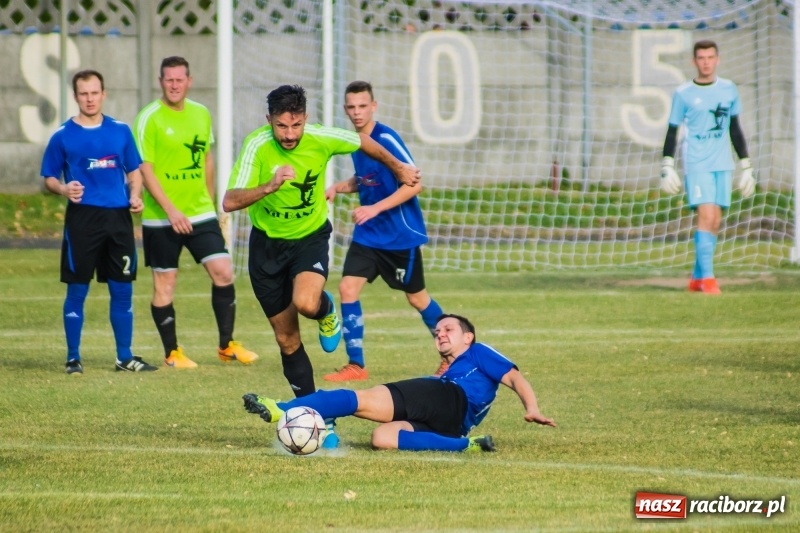 Zdjęcie w galerii na portalu naszraciborz.pl: Nie taki lider straszny jak go malują. Wielkie derby gminy Krzyżanowice na remis wiadomości z regionu