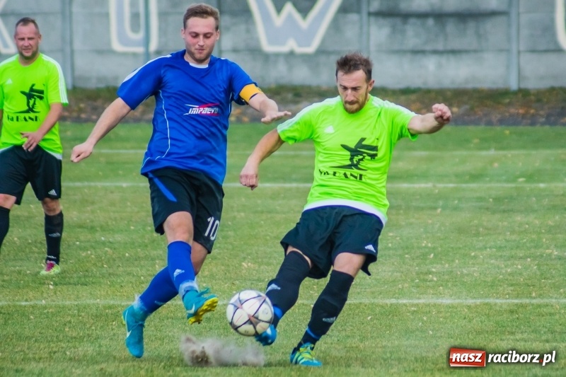 Zdjęcie w galerii na portalu naszraciborz.pl: Nie taki lider straszny jak go malują. Wielkie derby gminy Krzyżanowice na remis wiadomości z regionu