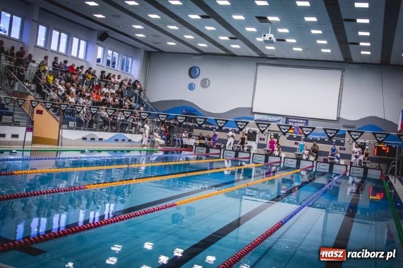 Zdjęcie w galerii na portalu naszraciborz.pl: Pływackie sprinty na torach ZSOMS  wiadomości z regionu