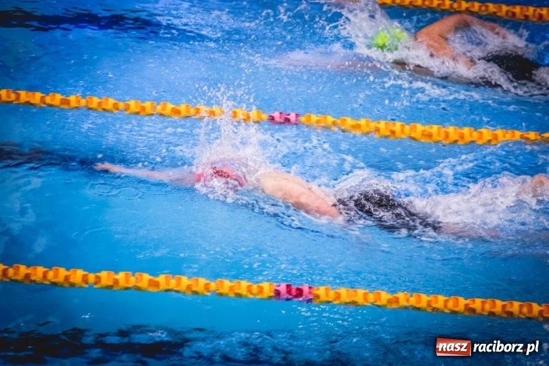 Zdjęcie w galerii na portalu naszraciborz.pl: Pływackie sprinty na torach ZSOMS  wiadomości z regionu