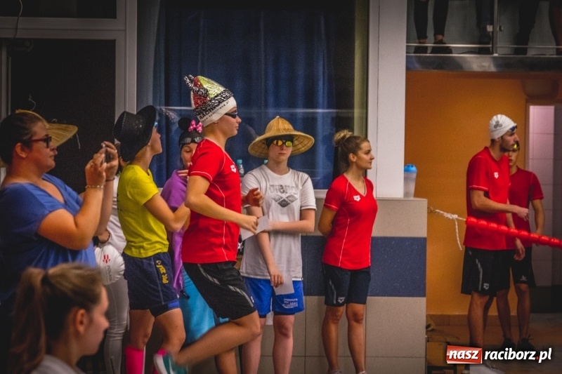 Zdjęcie w galerii na portalu naszraciborz.pl: Pływackie sprinty na torach ZSOMS  wiadomości z regionu