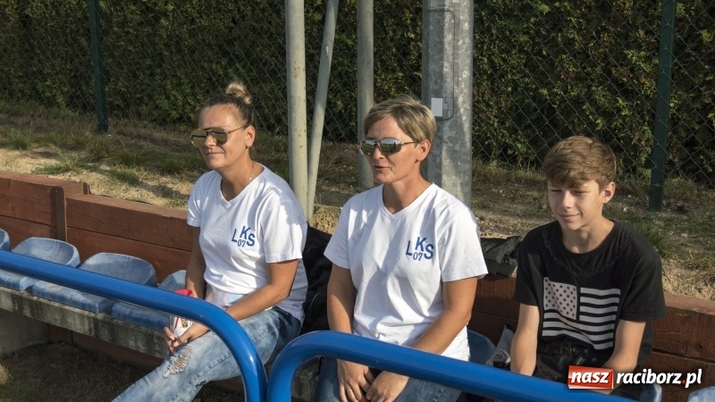 Zdjęcie w galerii na portalu naszraciborz.pl: Pewne zwycięstwo Markowic nad Adamowicami wiadomości z regionu