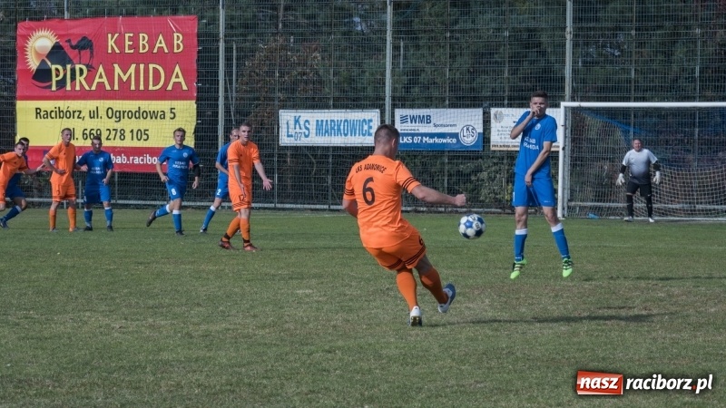 Zdjęcie w galerii na portalu naszraciborz.pl: Pewne zwycięstwo Markowic nad Adamowicami wiadomości z regionu