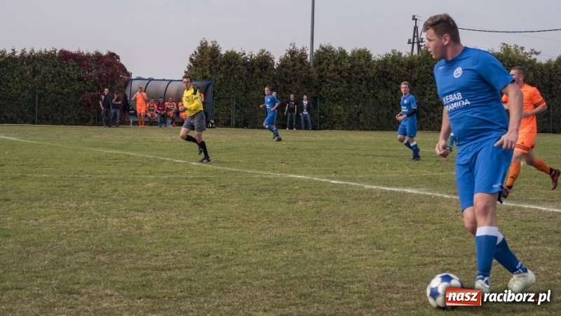 Zdjęcie w galerii na portalu naszraciborz.pl: Pewne zwycięstwo Markowic nad Adamowicami wiadomości z regionu