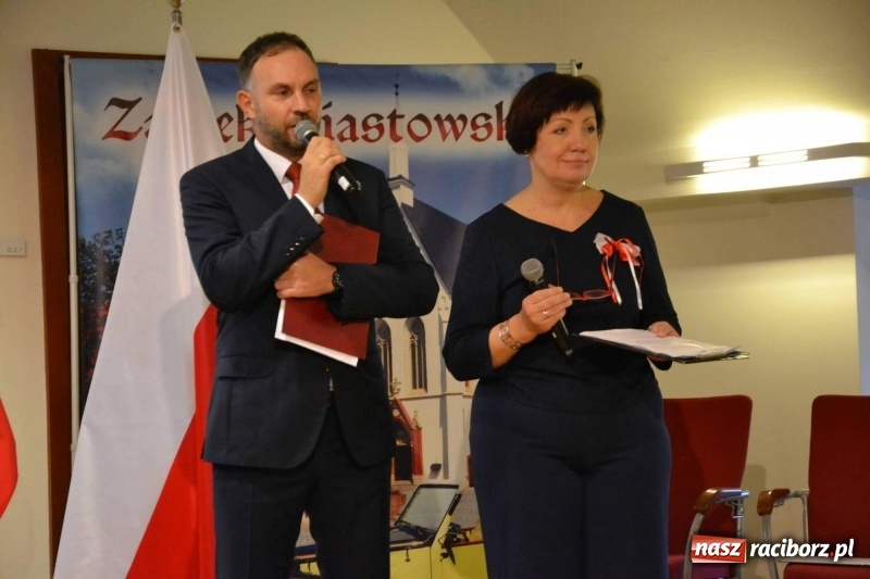 Zdjęcie w galerii na portalu naszraciborz.pl: Tu wszędzie jest nasza ojczyzna... - koncert laureatów Konkursu Pieśni, Piosenki i Poezji Patriotycznej za nami  wiadomości z regionu