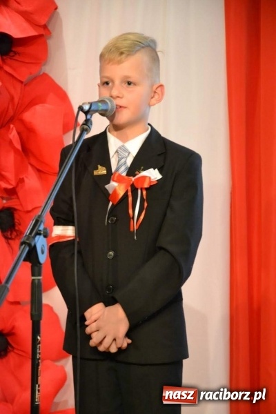 Zdjęcie w galerii na portalu naszraciborz.pl: Tu wszędzie jest nasza ojczyzna... - koncert laureatów Konkursu Pieśni, Piosenki i Poezji Patriotycznej za nami  wiadomości z regionu