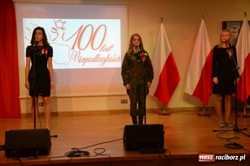 Zdjęcie w galerii na portalu naszraciborz.pl: Tu wszędzie jest nasza ojczyzna... - koncert laureatów Konkursu Pieśni, Piosenki i Poezji Patriotycznej za nami  wiadomości z regionu