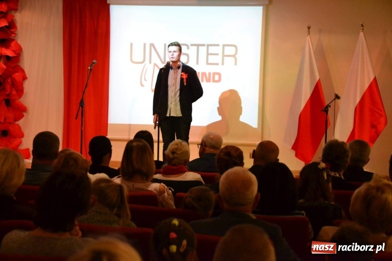 Zdjęcie w galerii na portalu naszraciborz.pl: Tu wszędzie jest nasza ojczyzna... - koncert laureatów Konkursu Pieśni, Piosenki i Poezji Patriotycznej za nami  wiadomości z regionu