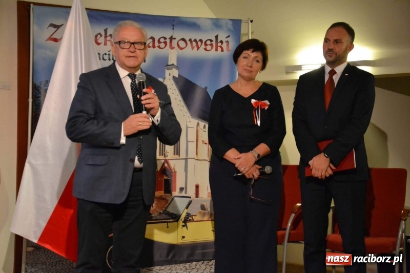 Zdjęcie w galerii na portalu naszraciborz.pl: Tu wszędzie jest nasza ojczyzna... - koncert laureatów Konkursu Pieśni, Piosenki i Poezji Patriotycznej za nami  wiadomości z regionu