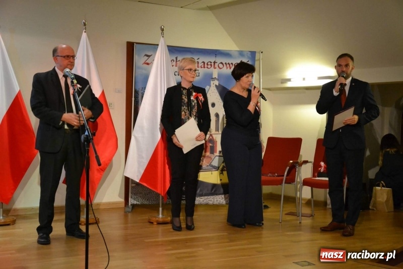 Zdjęcie w galerii na portalu naszraciborz.pl: Tu wszędzie jest nasza ojczyzna... - koncert laureatów Konkursu Pieśni, Piosenki i Poezji Patriotycznej za nami  wiadomości z regionu