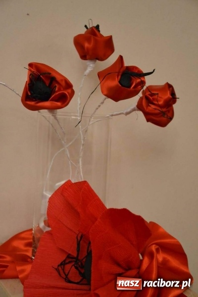 Zdjęcie w galerii na portalu naszraciborz.pl: Tu wszędzie jest nasza ojczyzna... - koncert laureatów Konkursu Pieśni, Piosenki i Poezji Patriotycznej za nami  wiadomości z regionu