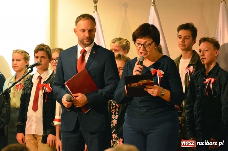 Zdjęcie w galerii na portalu naszraciborz.pl: Tu wszędzie jest nasza ojczyzna... - koncert laureatów Konkursu Pieśni, Piosenki i Poezji Patriotycznej za nami  wiadomości z regionu