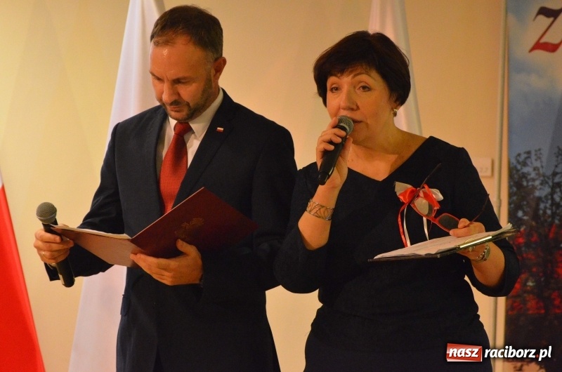 Zdjęcie w galerii na portalu naszraciborz.pl: Tu wszędzie jest nasza ojczyzna... - koncert laureatów Konkursu Pieśni, Piosenki i Poezji Patriotycznej za nami  wiadomości z regionu