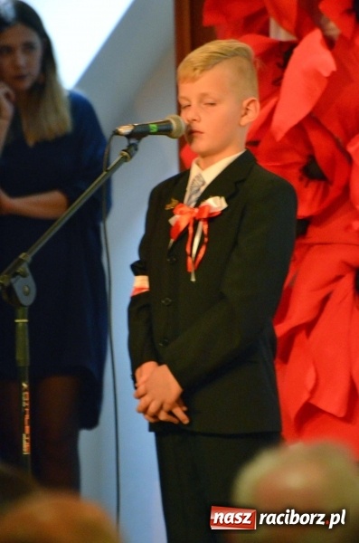 Zdjęcie w galerii na portalu naszraciborz.pl: Tu wszędzie jest nasza ojczyzna... - koncert laureatów Konkursu Pieśni, Piosenki i Poezji Patriotycznej za nami  wiadomości z regionu