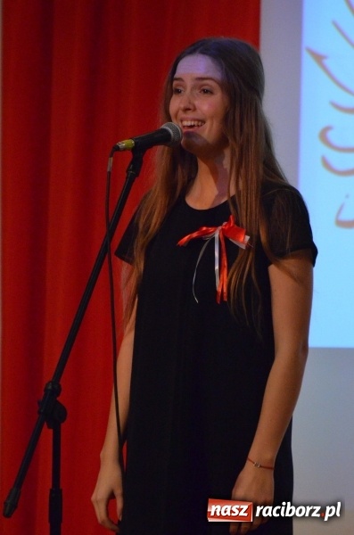 Zdjęcie w galerii na portalu naszraciborz.pl: Tu wszędzie jest nasza ojczyzna... - koncert laureatów Konkursu Pieśni, Piosenki i Poezji Patriotycznej za nami  wiadomości z regionu