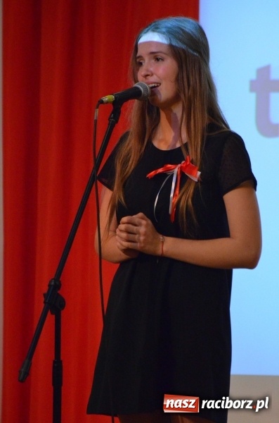 Zdjęcie w galerii na portalu naszraciborz.pl: Tu wszędzie jest nasza ojczyzna... - koncert laureatów Konkursu Pieśni, Piosenki i Poezji Patriotycznej za nami  wiadomości z regionu