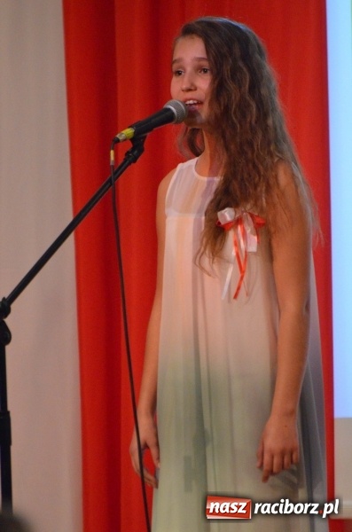 Zdjęcie w galerii na portalu naszraciborz.pl: Tu wszędzie jest nasza ojczyzna... - koncert laureatów Konkursu Pieśni, Piosenki i Poezji Patriotycznej za nami  wiadomości z regionu