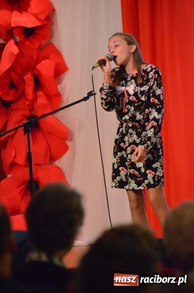 Zdjęcie w galerii na portalu naszraciborz.pl: Tu wszędzie jest nasza ojczyzna... - koncert laureatów Konkursu Pieśni, Piosenki i Poezji Patriotycznej za nami  wiadomości z regionu