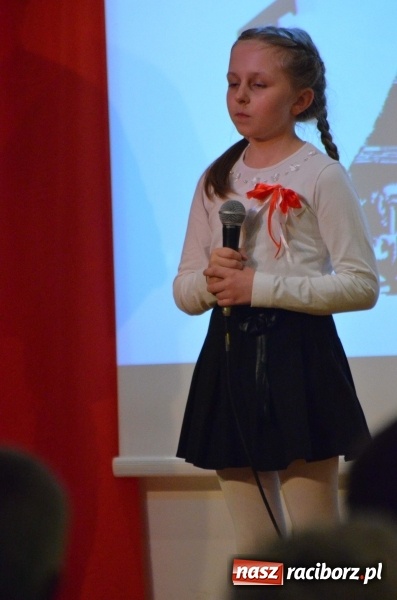 Zdjęcie w galerii na portalu naszraciborz.pl: Tu wszędzie jest nasza ojczyzna... - koncert laureatów Konkursu Pieśni, Piosenki i Poezji Patriotycznej za nami  wiadomości z regionu