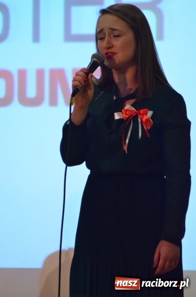 Zdjęcie w galerii na portalu naszraciborz.pl: Tu wszędzie jest nasza ojczyzna... - koncert laureatów Konkursu Pieśni, Piosenki i Poezji Patriotycznej za nami  wiadomości z regionu