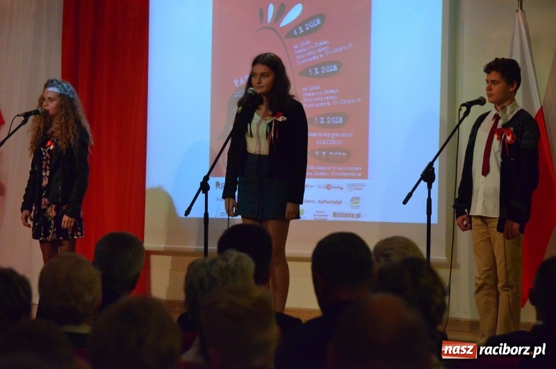 Zdjęcie w galerii na portalu naszraciborz.pl: Tu wszędzie jest nasza ojczyzna... - koncert laureatów Konkursu Pieśni, Piosenki i Poezji Patriotycznej za nami  wiadomości z regionu