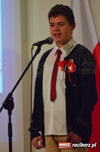 Zdjęcie w galerii na portalu naszraciborz.pl: Tu wszędzie jest nasza ojczyzna... - koncert laureatów Konkursu Pieśni, Piosenki i Poezji Patriotycznej za nami  wiadomości z regionu