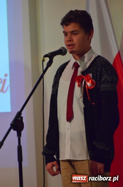 Zdjęcie w galerii na portalu naszraciborz.pl: Tu wszędzie jest nasza ojczyzna... - koncert laureatów Konkursu Pieśni, Piosenki i Poezji Patriotycznej za nami  wiadomości z regionu