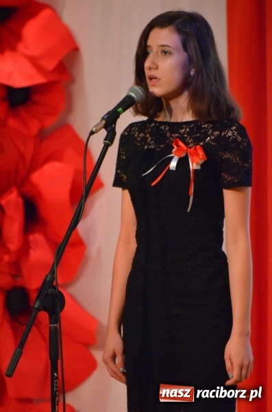 Zdjęcie w galerii na portalu naszraciborz.pl: Tu wszędzie jest nasza ojczyzna... - koncert laureatów Konkursu Pieśni, Piosenki i Poezji Patriotycznej za nami  wiadomości z regionu