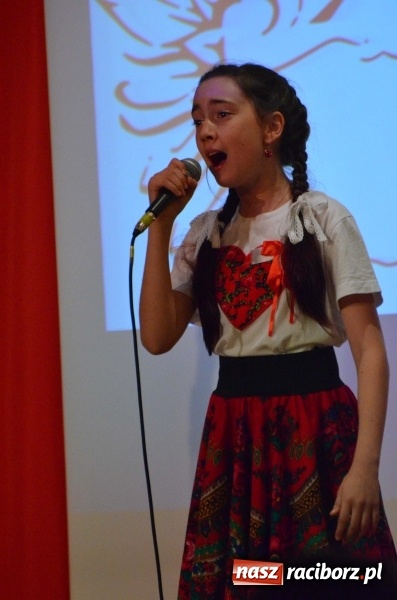 Zdjęcie w galerii na portalu naszraciborz.pl: Tu wszędzie jest nasza ojczyzna... - koncert laureatów Konkursu Pieśni, Piosenki i Poezji Patriotycznej za nami  wiadomości z regionu